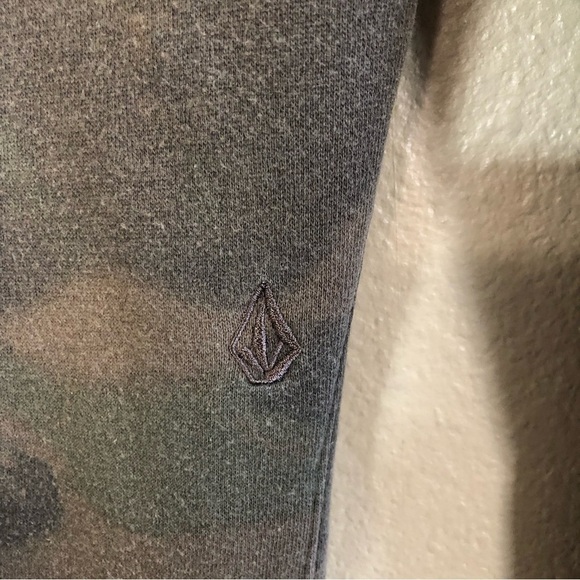 Volcom Deadly Stones Camouflaged Drawstring Distressed Sweatpants Joggers L/12Y - Picture 8 of 16